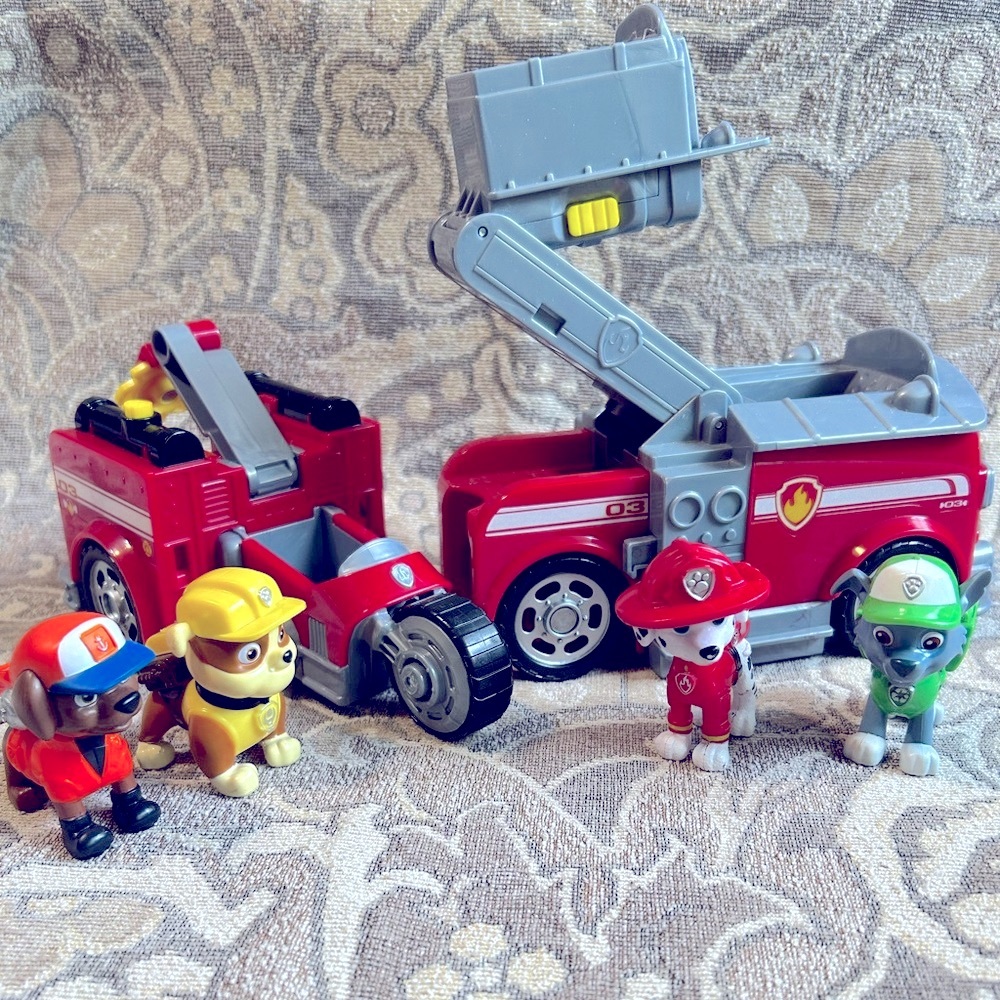 Paw Patrol Marshall Split-Second Transforming Fire Truck Rubble, Zuma, Rocky